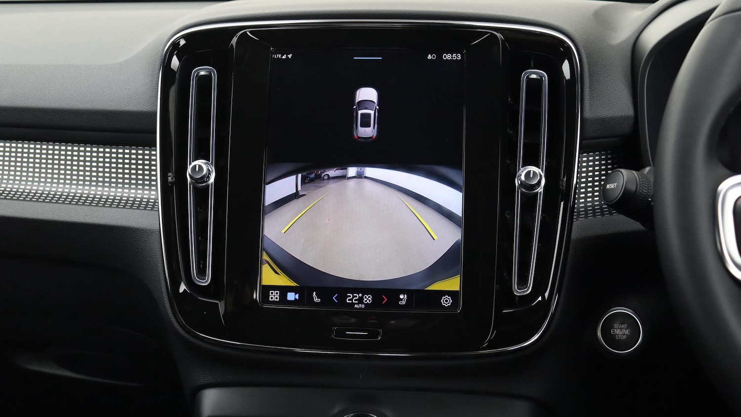 Used Volvo XC40 2023 for sale - 75808769: Photo 18