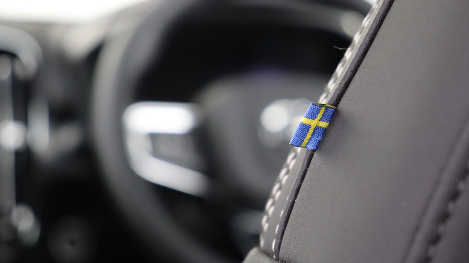 Used Volvo XC40 2023 for sale - 75808769: Photo 33