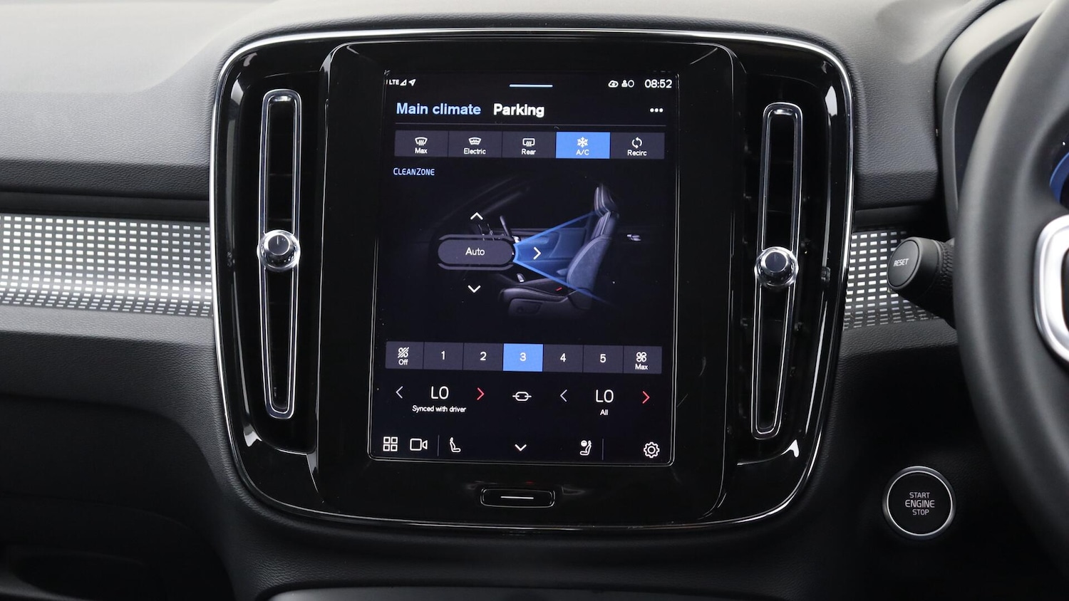 Used Volvo XC40 2023 for sale - 75808769: Photo 38
