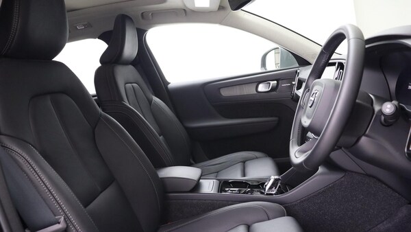 Used Volvo XC40 2025 for sale - 76188439: Photo 15