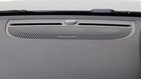 Used Volvo XC40 2025 for sale - 76188439: Photo 25