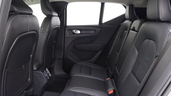 Used Volvo XC40 2025 for sale - 76188439: Photo 39