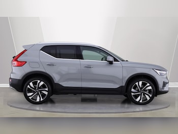 Used Volvo XC40 2025 for sale - 76188439: Photo 3