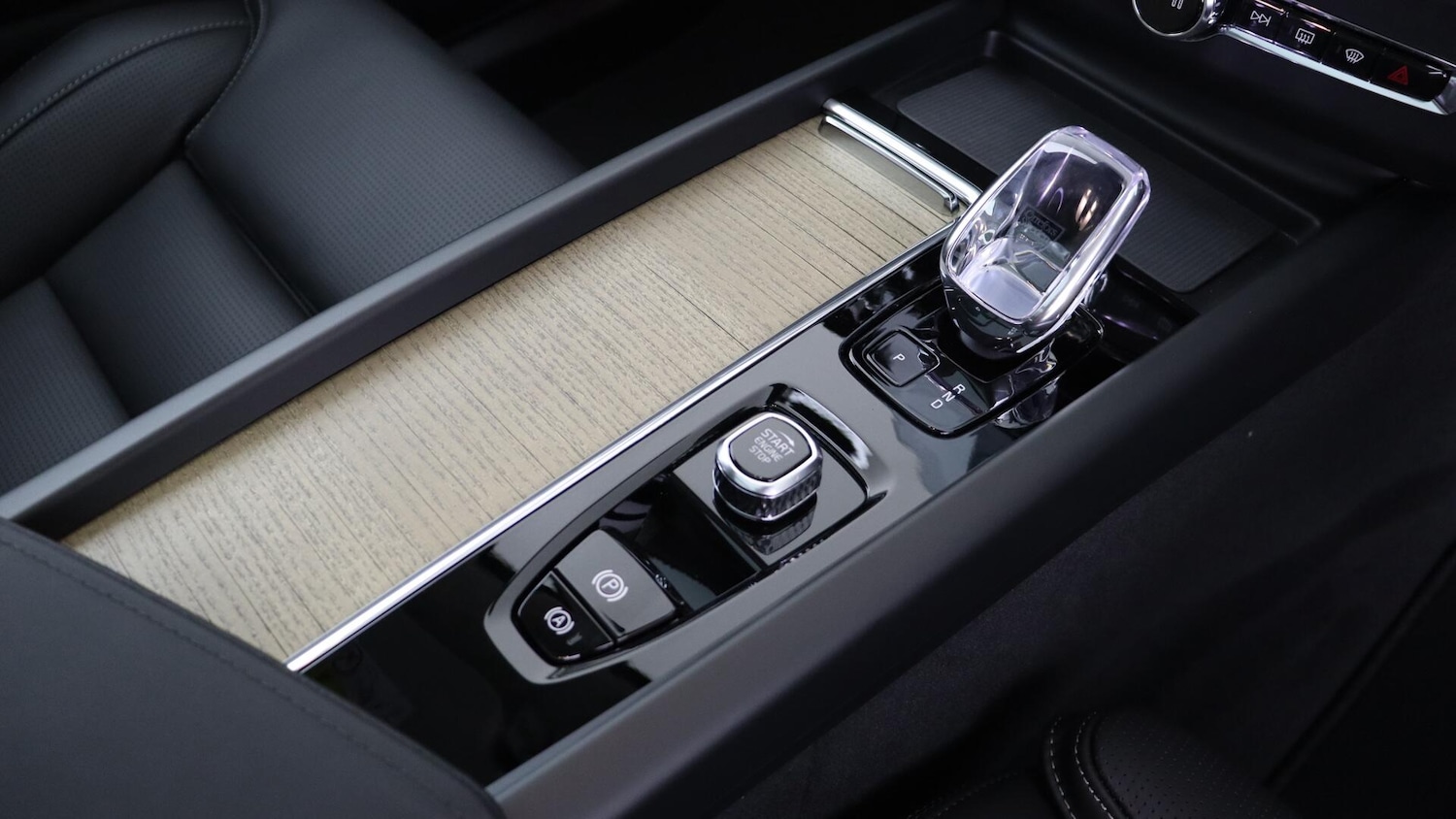 Used Volvo XC60 2025 for sale - 76060442: Photo 25
