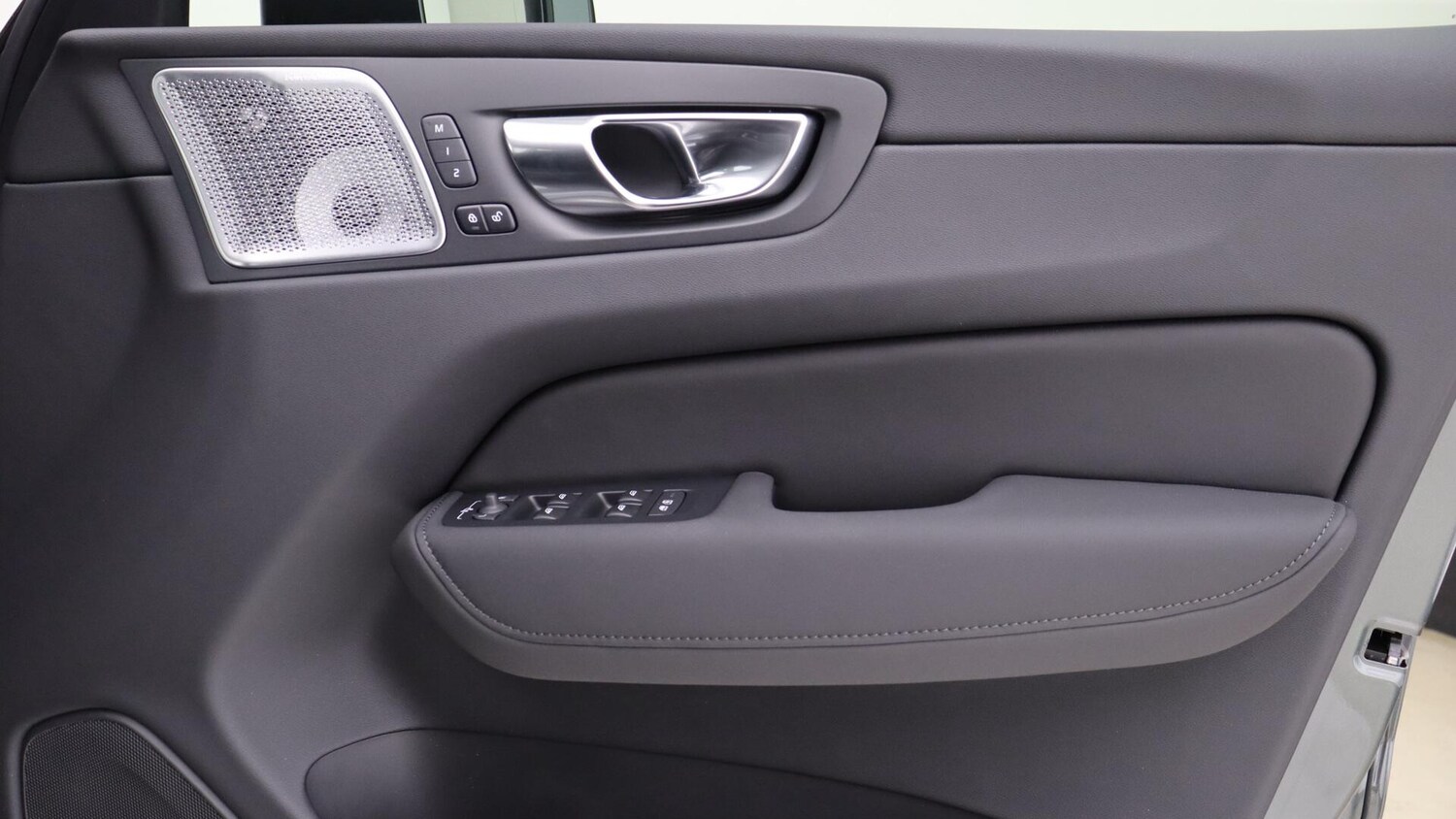 Used Volvo XC60 2025 for sale - 76060442: Photo 29