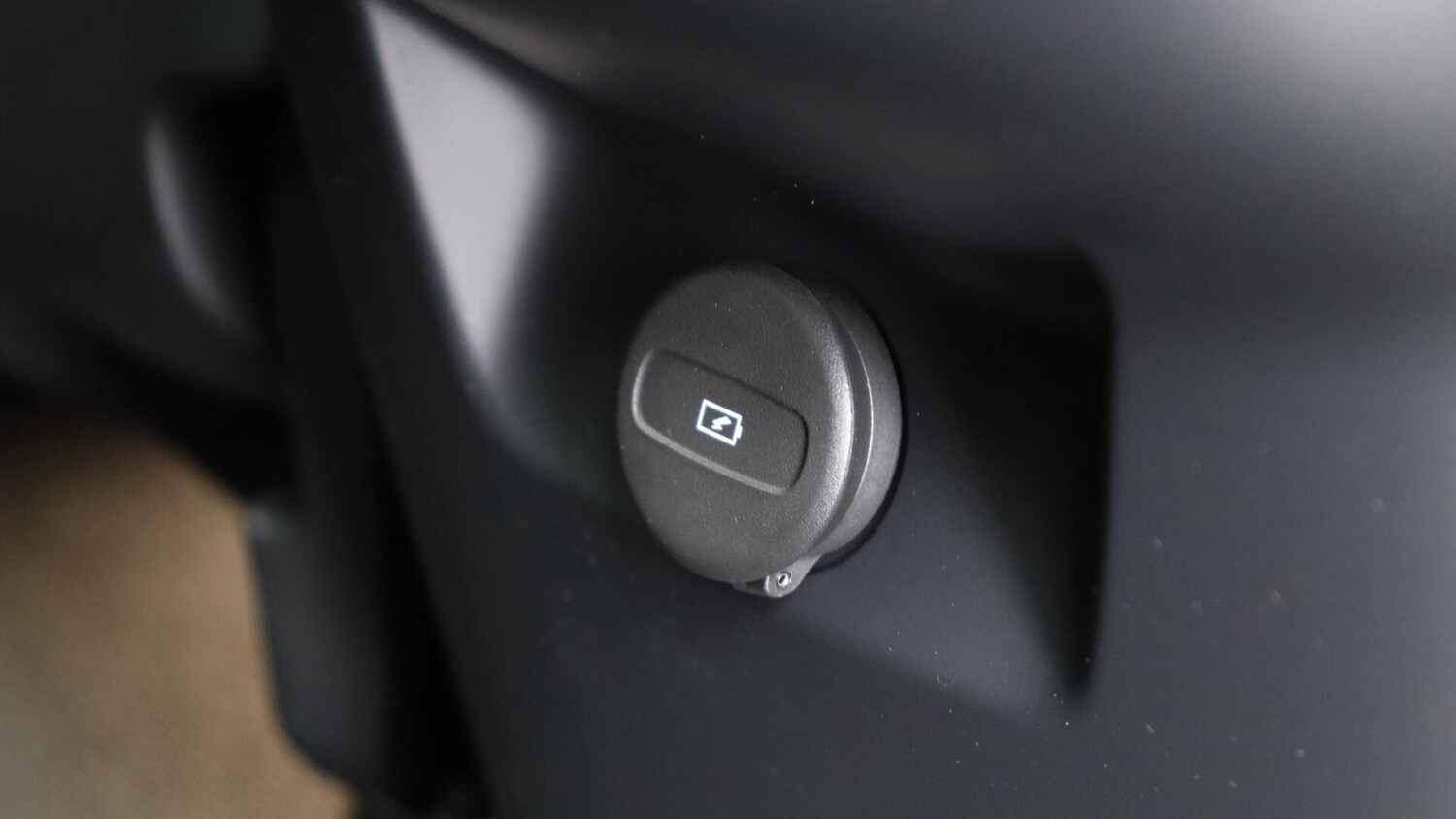 Used Volvo XC60 2025 for sale - 76060442: Photo 38