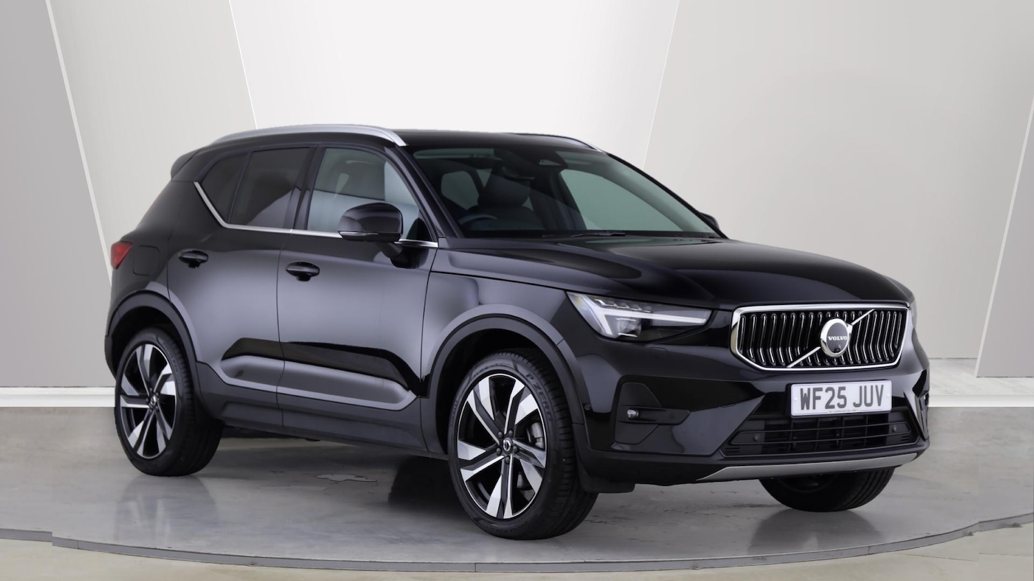 Used Volvo XC40 2025 for sale - 76158975: Photo 1