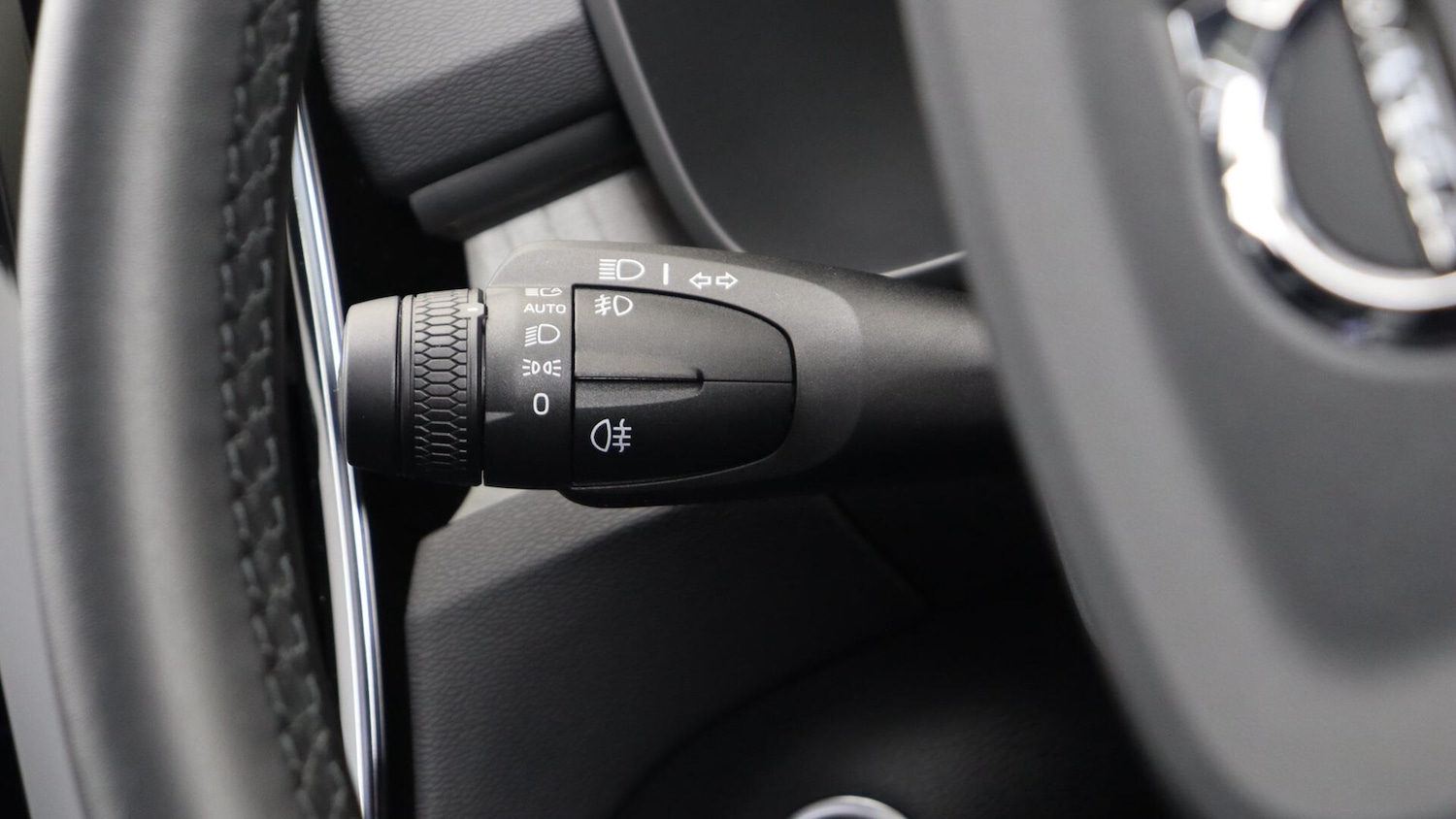 Used Volvo XC40 2025 for sale - 76158975: Photo 19