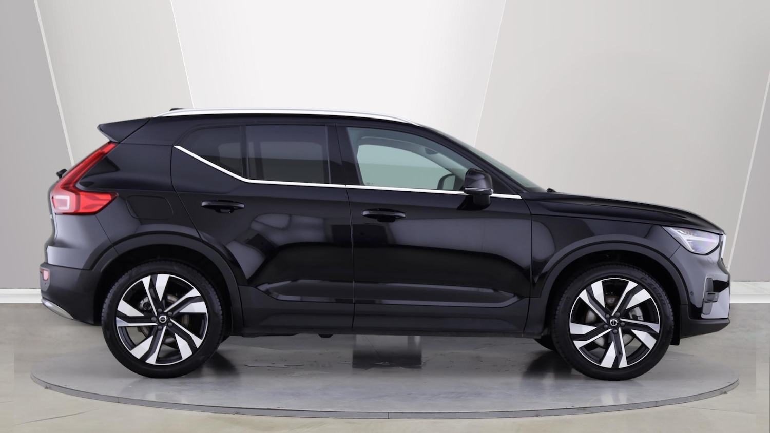 Used Volvo XC40 2025 for sale - 76158975: Photo 3