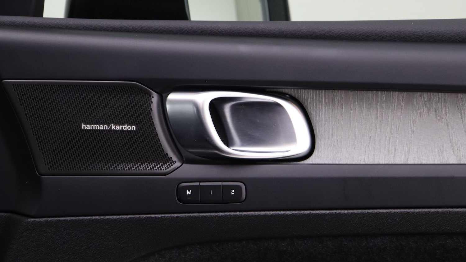 Used Volvo XC40 2025 for sale - 76158975: Photo 41
