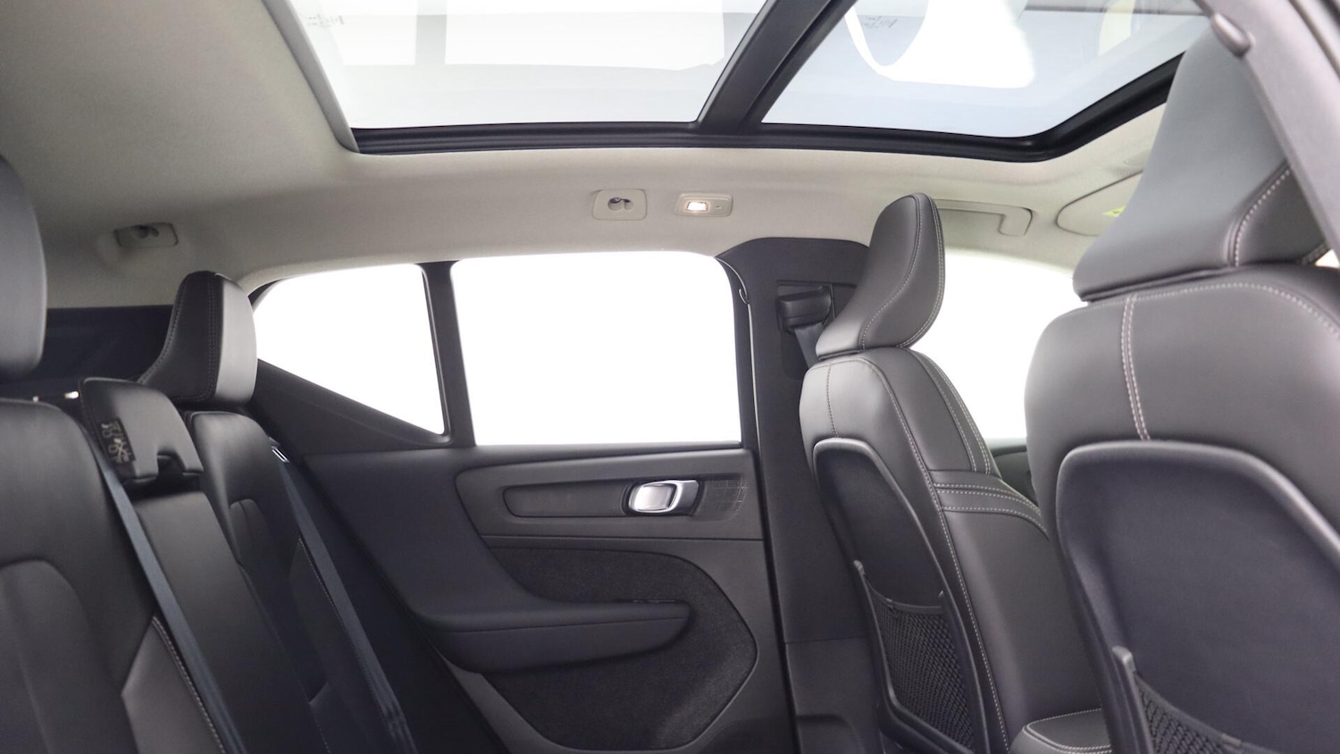 Used Volvo XC40 2025 for sale - 76158975: Photo 6