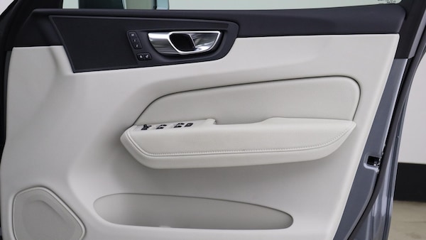 Used Volvo XC60 2020 for sale - 76294552: Photo 27
