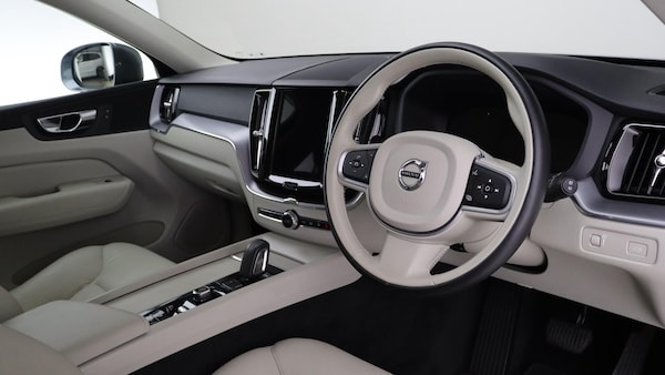 Used Volvo XC60 2020 for sale - 76294552: Photo 4