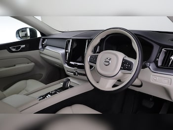 Used Volvo XC60 2020 for sale - 76294552: Photo 4