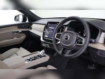 Used Volvo XC90 2025 for sale - 76283682: Photo