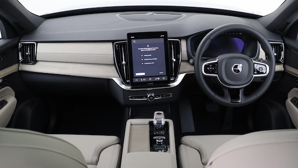 Used Volvo XC90 2025 for sale - 76283682: Photo 5
