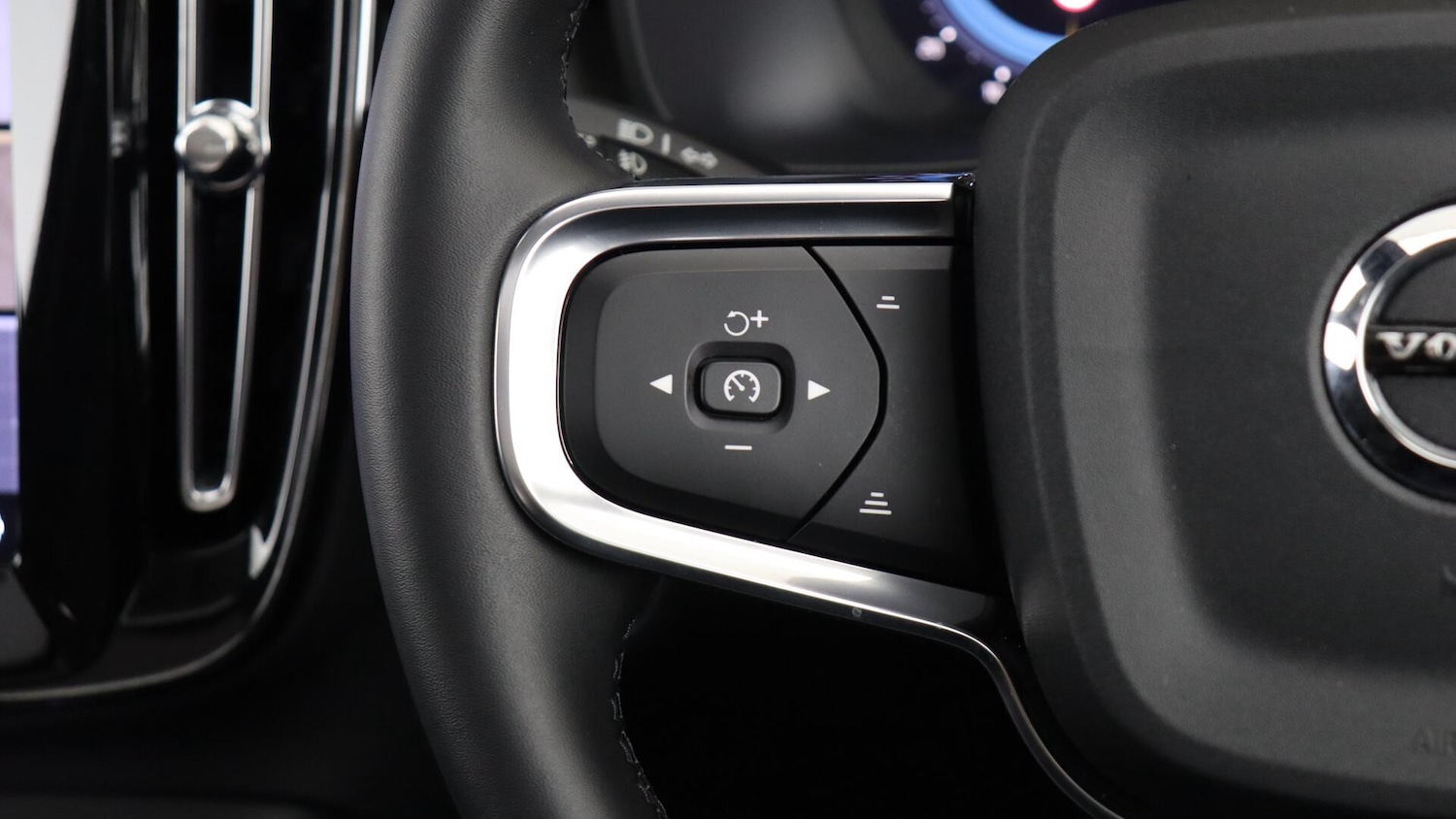Used Volvo XC40 2025 for sale - 76012813: Photo 20