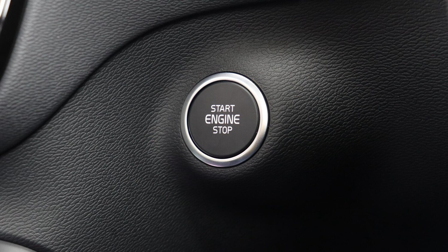 Used Volvo XC40 2025 for sale - 76012813: Photo 26