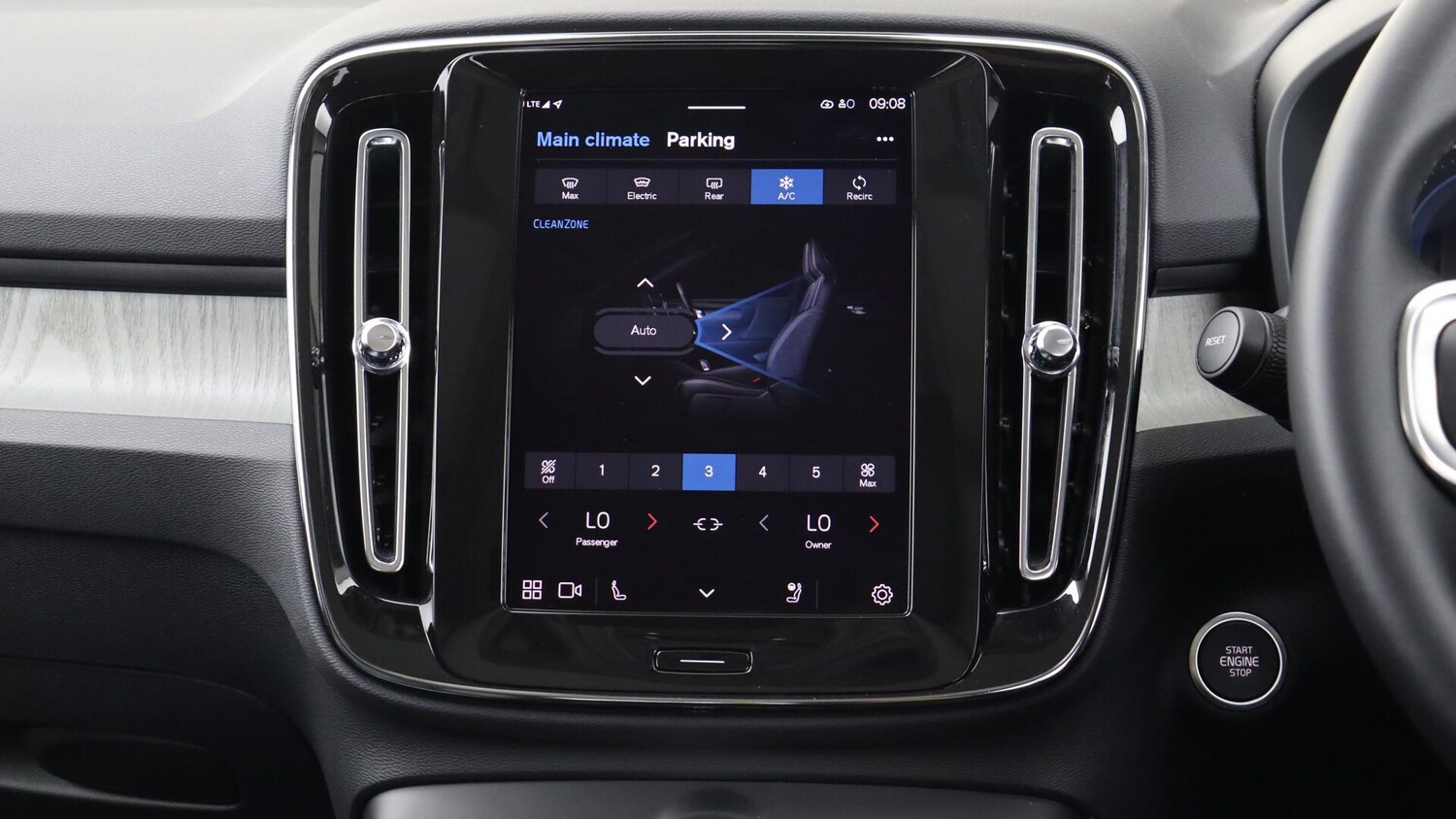 Used Volvo XC40 2025 for sale - 76012813: Photo 38