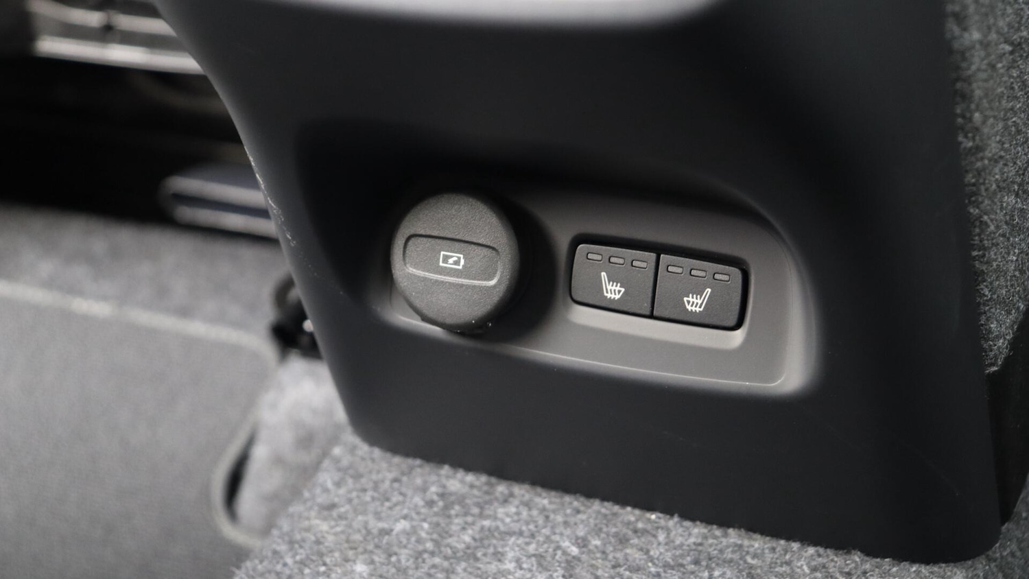 Used Volvo XC40 2025 for sale - 76012813: Photo 39