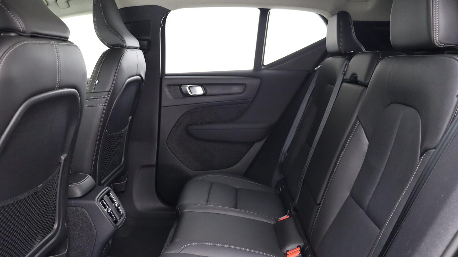 Used Volvo XC40 2025 for sale - 76012813: Photo 43