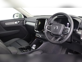Used Volvo XC40 2025 for sale - 76012813: Photo
