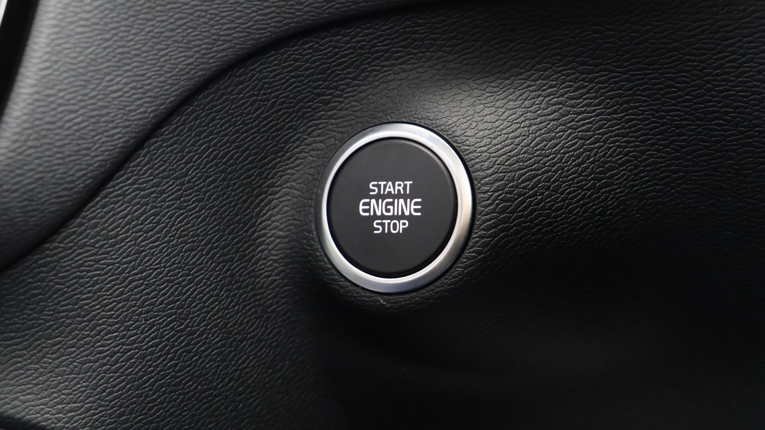 Used Volvo XC40 2025 for sale - 76158683: Photo 26