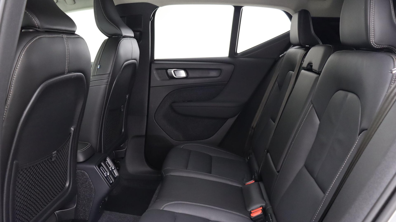 Used Volvo XC40 2025 for sale - 76158683: Photo 43