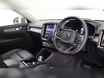 Used Volvo XC40 2025 for sale - 76158683: Photo