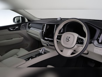 Used Volvo XC60 2024 for sale - 75226011: Photo