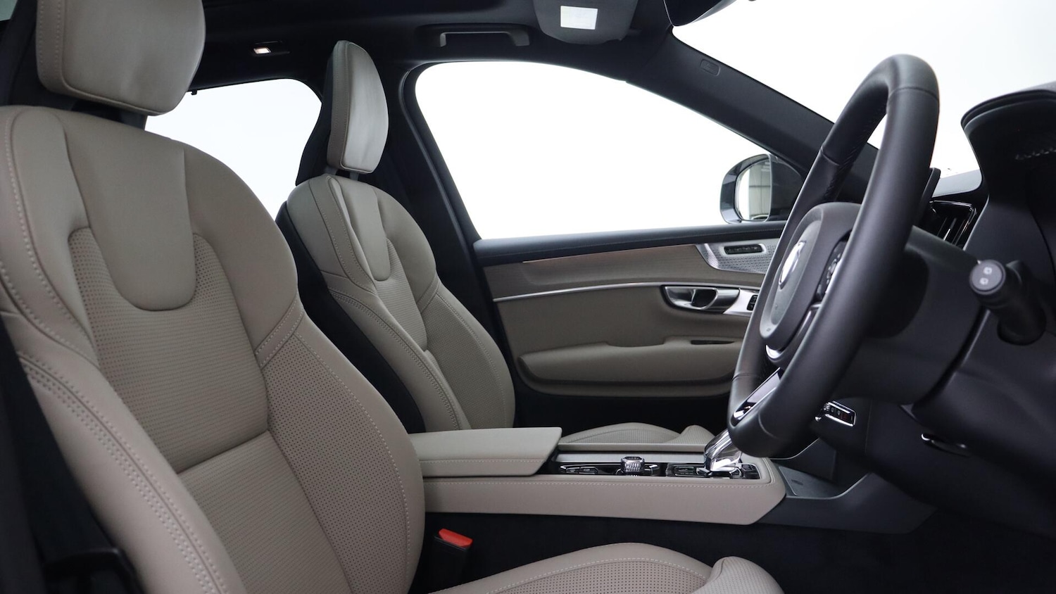 Used Volvo XC90 2025 for sale - 76085345: Photo 15