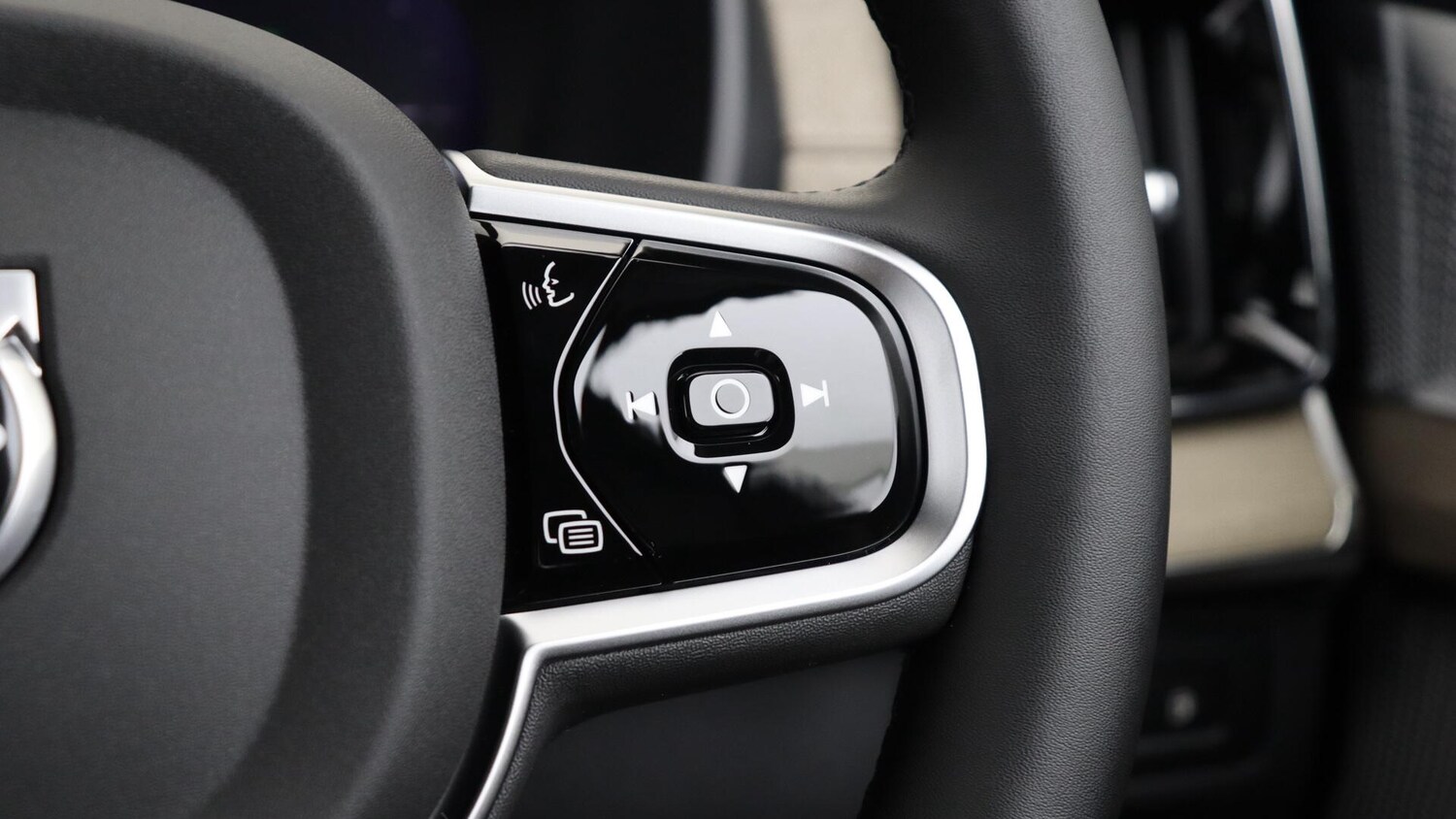 Used Volvo XC90 2025 for sale - 76085345: Photo 21