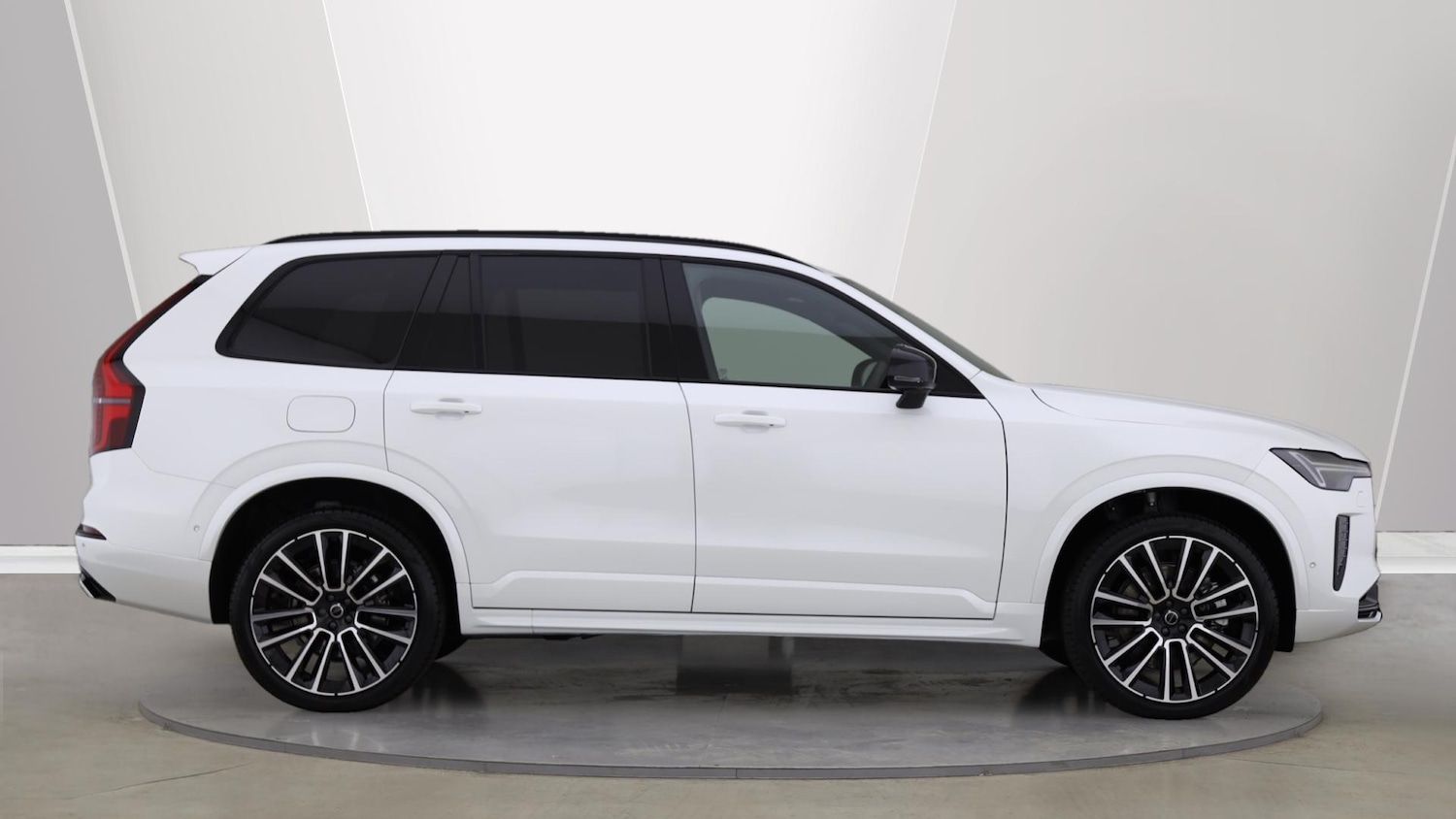 Used Volvo XC90 2025 for sale - 76085345: Photo 3