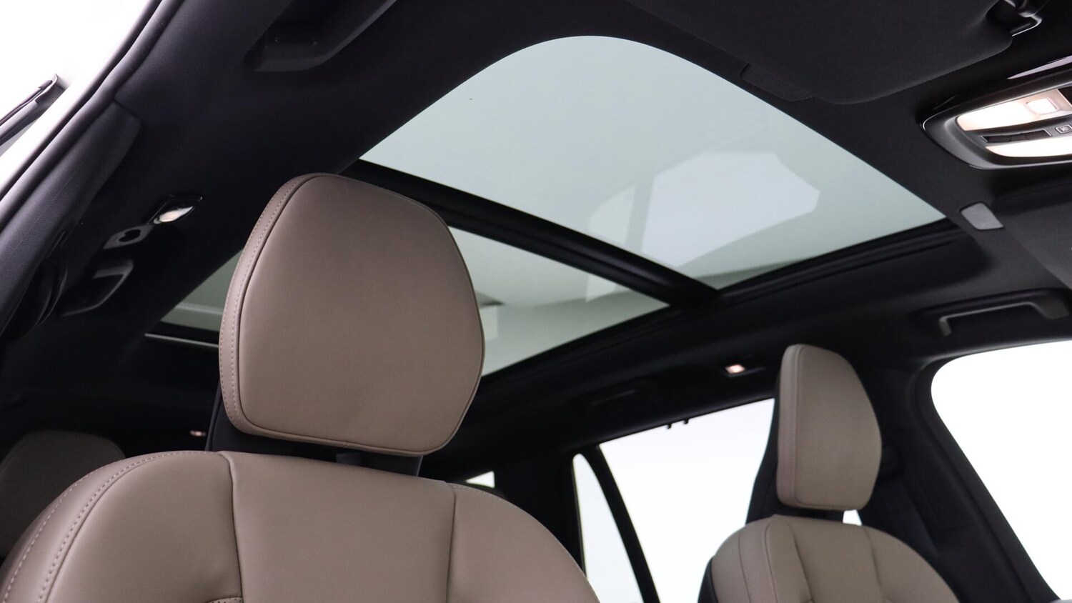 Used Volvo XC90 2025 for sale - 76085345: Photo 30