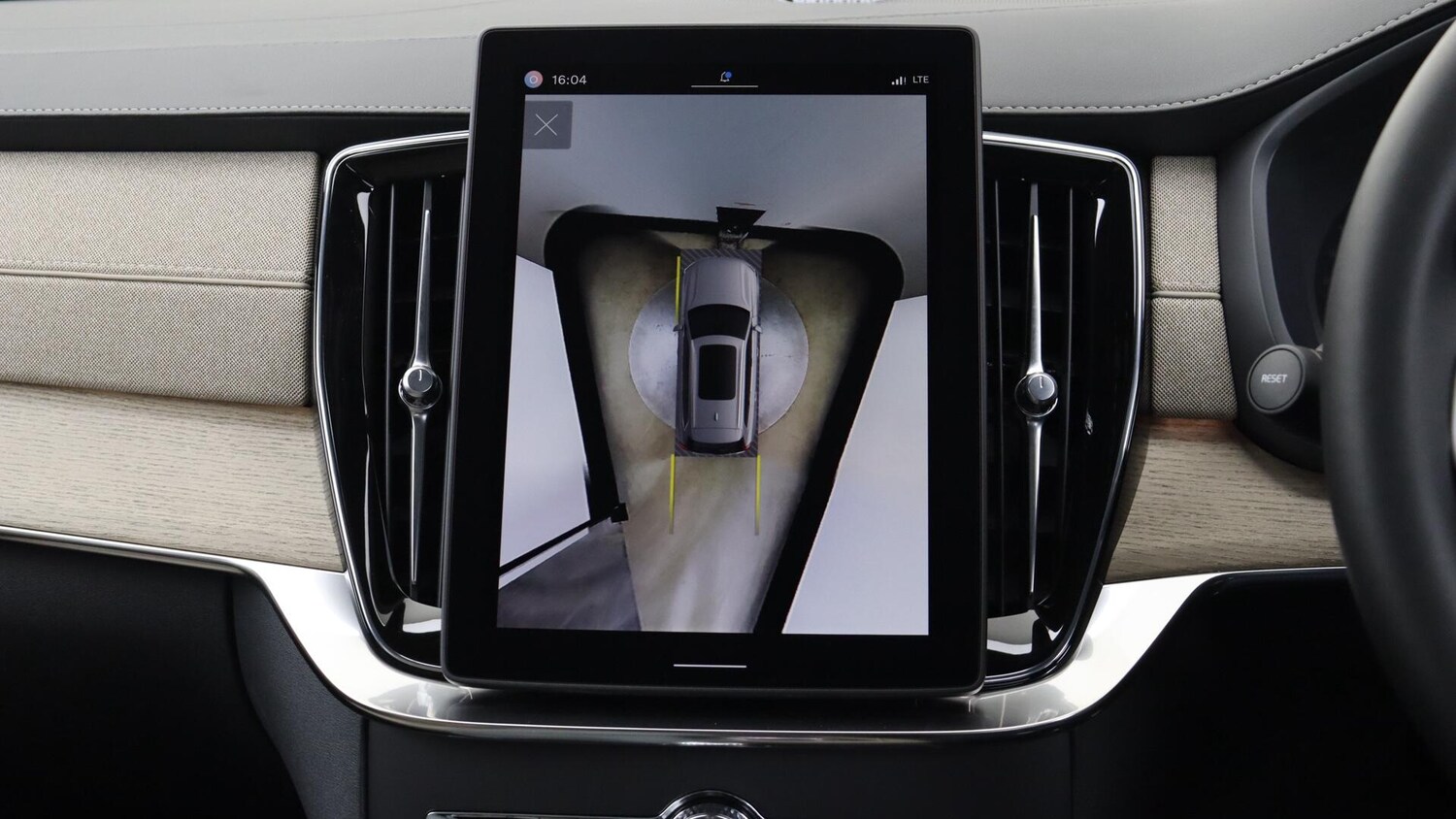 Used Volvo XC90 2025 for sale - 76085345: Photo 35