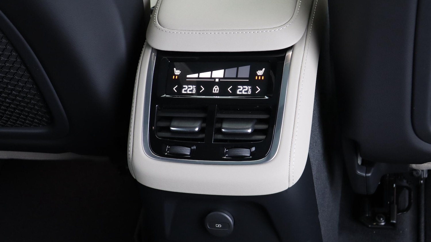 Used Volvo XC90 2025 for sale - 76085345: Photo 43