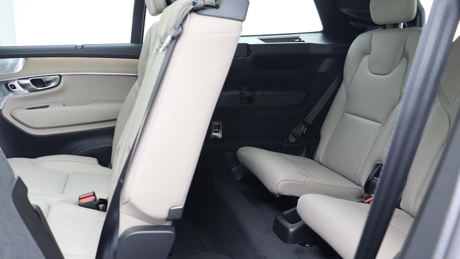 Used Volvo XC90 2025 for sale - 76085345: Photo 45