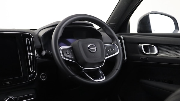 Used Volvo XC40 2025 for sale - 76283520: Photo 10