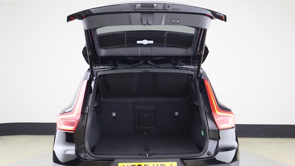 Used Volvo XC40 2025 for sale - 76283520: Photo 13