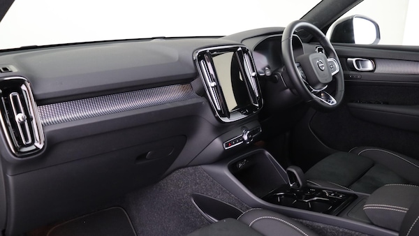 Used Volvo XC40 2025 for sale - 76283520: Photo 14