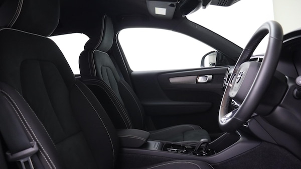 Used Volvo XC40 2025 for sale - 76283520: Photo 15