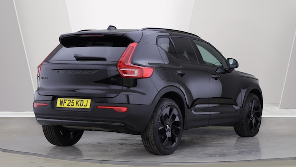 Used Volvo XC40 2025 for sale - 76283520: Photo 2