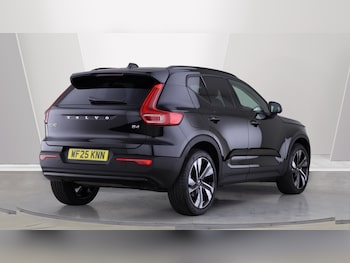 Used Volvo XC40 2025 for sale - 76201227: Photo 2