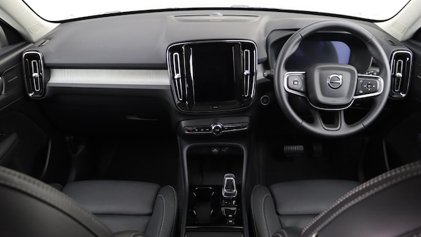 Used Volvo XC40 2025 for sale - 76201227: Photo 5