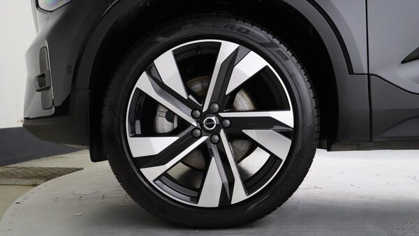 Used Volvo XC40 2025 for sale - 76201227: Photo 9