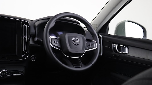 Used Volvo XC40 2025 for sale - 76200628: Photo 10