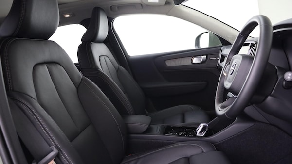 Used Volvo XC40 2025 for sale - 76200628: Photo 15