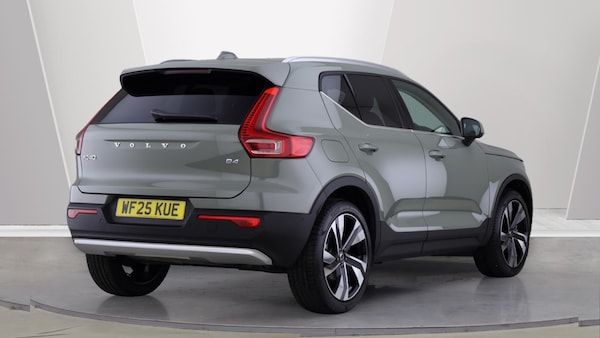 Used Volvo XC40 2025 for sale - 76200628: Photo 2