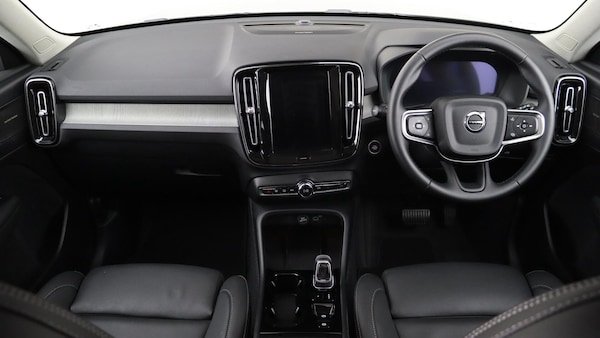 Used Volvo XC40 2025 for sale - 76200628: Photo 5