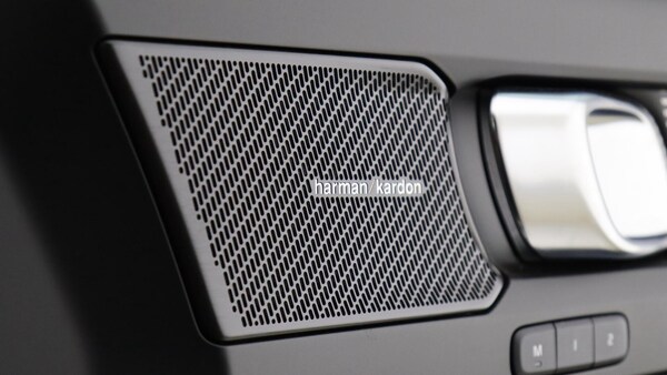 Used Volvo XC40 2024 for sale - 75507376: Photo 51